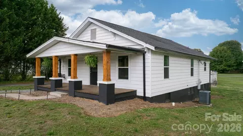 Exterior - 3941 Springs Rd, Conover, NC 28613 photo 4 of 4