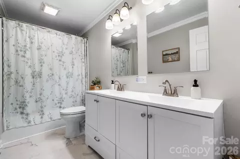 Bath - 3941 Springs Rd, Conover, NC 28613 photo 2 of 2