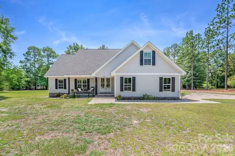 939 Old Stagecoach Rd, Camden, SC 29020