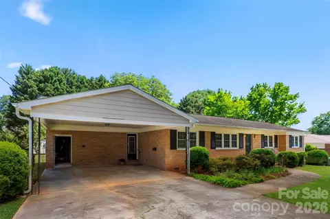 3342 Gardner Park Dr, Gastonia, NC 28054
