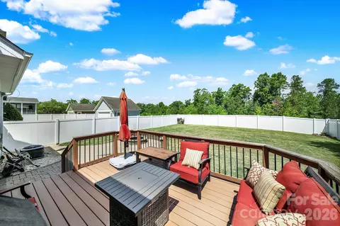 Exterior - 16416 Leavitt Ln, Davidson, NC 28036 photo 3 of 9