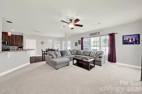 Living - 16416 Leavitt Ln, Davidson, NC 28036 photo 2 of 2