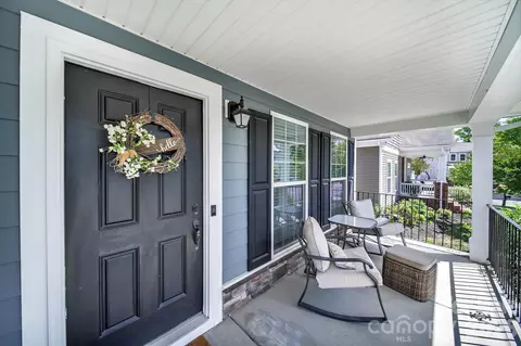 Exterior - 16416 Leavitt Ln, Davidson, NC 28036 photo 2 of 9