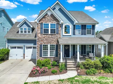 16416 Leavitt Ln, Davidson, NC 28036