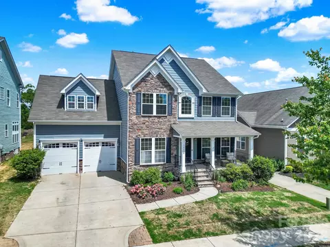 Exterior - 16416 Leavitt Ln, Davidson, NC 28036 photo 8 of 9