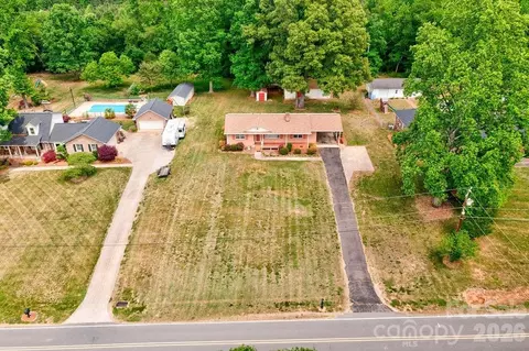 751 Pleasantdale Dr, Shelby, NC 28150
