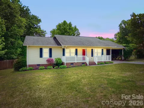 425 Catawba Dr, Salisbury, NC 28147
