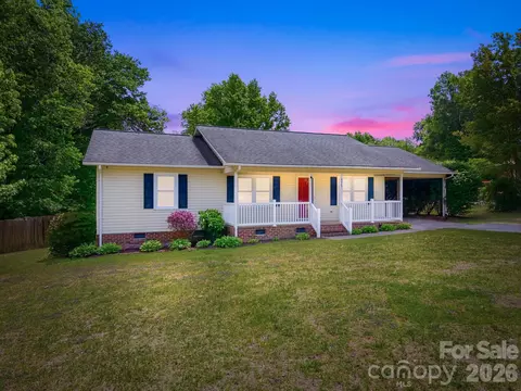 425 Catawba Dr, Salisbury, NC 28147