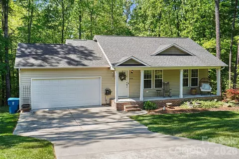 7250 Empire Dr, Mount Pleasant, NC 28124