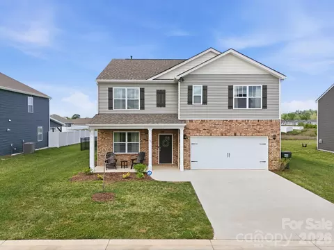 109 Shorthorn Rd, Fletcher, NC 28732