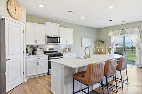 109 Shorthorn Rd, Fletcher, NC 28732