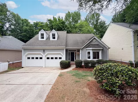 5908 Bookbinders Ln, Charlotte, NC 28270