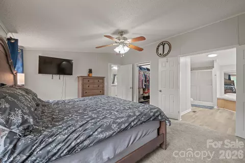 Bedroom - 1855 Burris Rd, Conover, NC 28613 photo 3 of 8