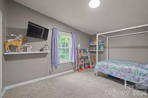 Bedroom - 1855 Burris Rd, Conover, NC 28613 photo 5 of 8