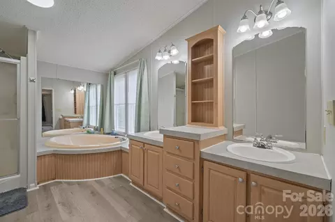 Bath - 1855 Burris Rd, Conover, NC 28613 photo 1 of 3