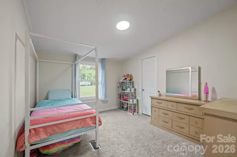 Bedroom - 1855 Burris Rd, Conover, NC 28613 photo 7 of 8