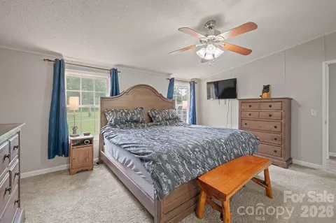 Bedroom - 1855 Burris Rd, Conover, NC 28613 photo 2 of 8