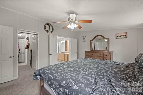 Bedroom - 1855 Burris Rd, Conover, NC 28613 photo 4 of 8
