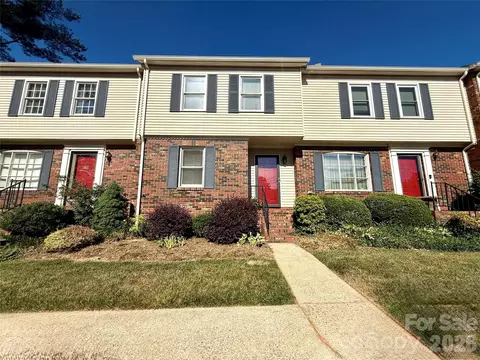 2705 N Nw 65 St NW #65, Hickory, NC 28601