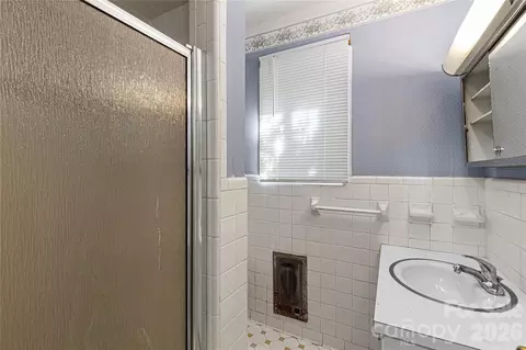 Bath - 503 N Jackson Rd, Lancaster, SC 29720 photo 1 of 2
