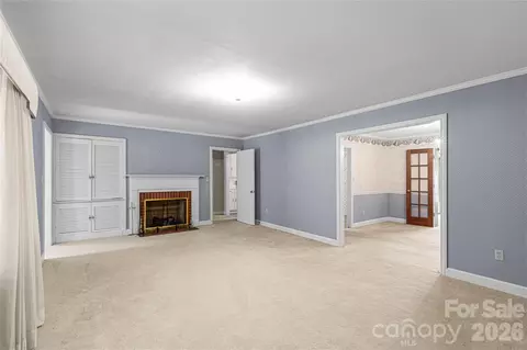 Living - 503 N Jackson Rd, Lancaster, SC 29720 photo 4 of 6