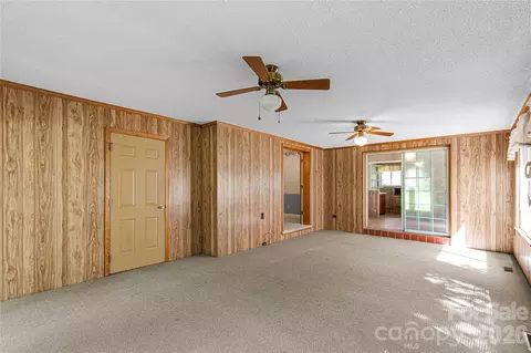 Living - 503 N Jackson Rd, Lancaster, SC 29720 photo 5 of 6