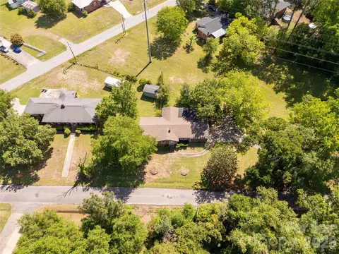 View/Area - 503 N Jackson Rd, Lancaster, SC 29720 photo 2 of 8