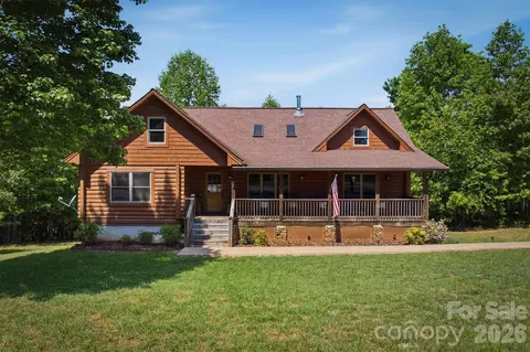 732 Grandview Peaks Dr, Nebo, NC 28761