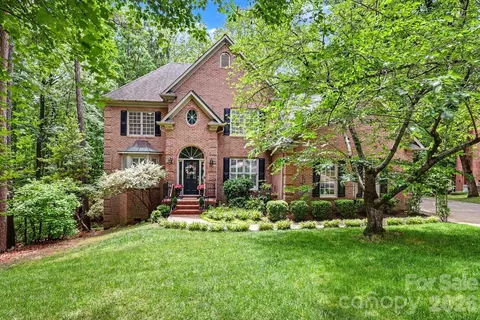 1218 Gateshead Ln, Matthews, NC 28105