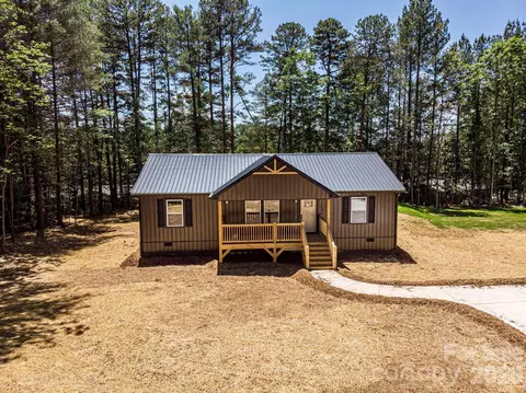 2914 Ivory Pl, Granite Falls, NC 28630