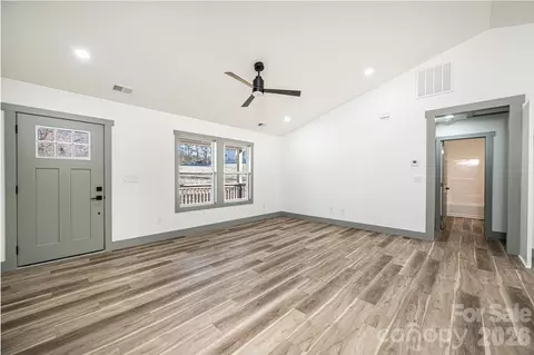 Living - 2020 Bailey Dr, Hickory, NC 28601 photo 3 of 4