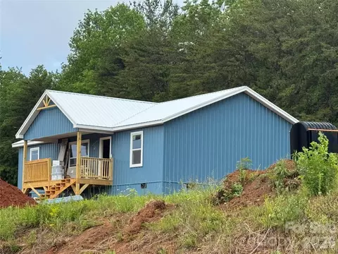 2020 Bailey Dr, Hickory, NC 28601