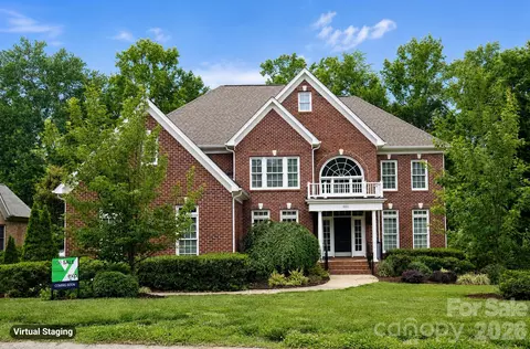 880 Hickory Stick Dr, Fort Mill, SC 29715