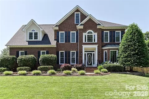7068 Kidwelly Ln, Matthews, NC 28104
