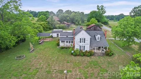 1207 Ramseur Rd, Bessemer City, NC 28016