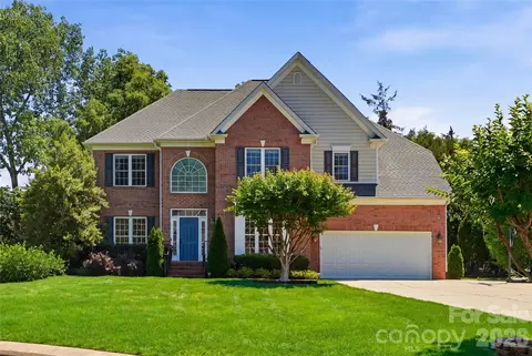 8803 Cumberland Ct, Waxhaw, NC 28173