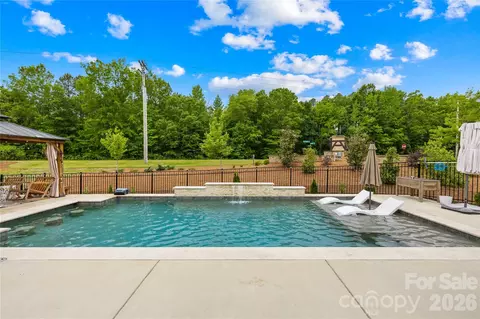 1004 Bellshill Dr, Indian Trail, NC 28079