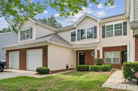 11961 Stratfield Place Cir, Pineville, NC 28134