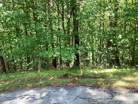 101 Pier Point 67 Dr #67, Connelly Springs, NC 28612