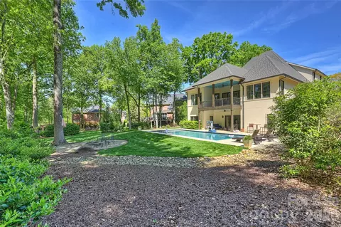 Exterior - 18300 Scotscraig Ln, Cornelius, NC 28031 photo 7 of 8