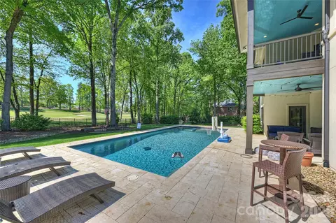 Exterior - 18300 Scotscraig Ln, Cornelius, NC 28031 photo 5 of 8