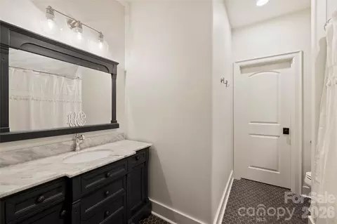 Bath - 18300 Scotscraig Ln, Cornelius, NC 28031 photo 5 of 8