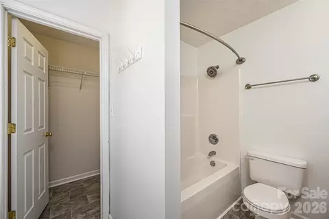 Bath - 5319 Eider Ln, Granite Falls, NC 28630 photo 5 of 5