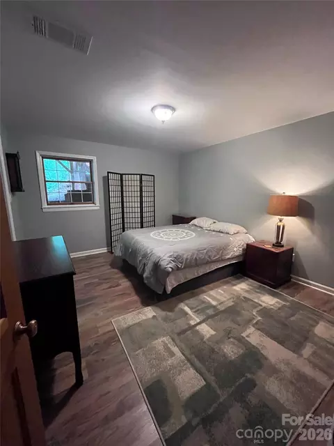 Bedroom - 231 Davis Dr, Morganton, NC 28655 photo 4 of 7