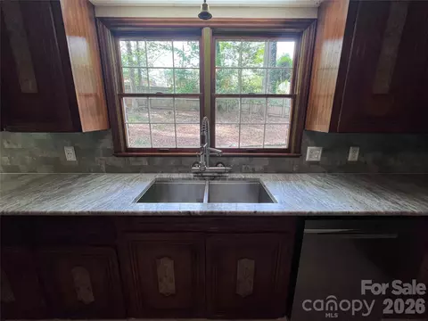 Kitchen - 231 Davis Dr, Morganton, NC 28655 photo 3 of 7
