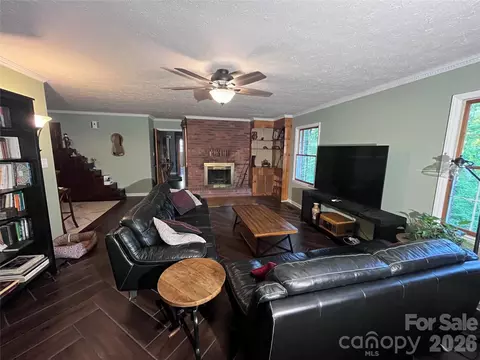 Living - 231 Davis Dr, Morganton, NC 28655 photo 4 of 6