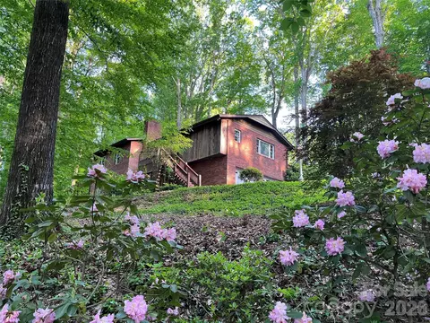 231 Davis Dr, Morganton, NC 28655