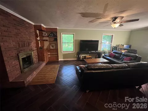 Living - 231 Davis Dr, Morganton, NC 28655 photo 5 of 6