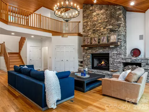 307 S Braeside Ct, Asheville, NC 28803