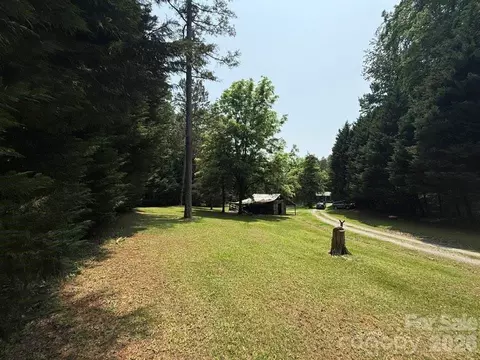Exterior - 650 Smith Waldrop Rd, Columbus, NC 28722 photo 3 of 6